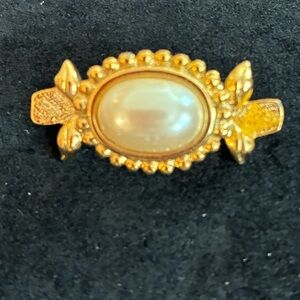 Marvello EUC Vintage  Gold and Faux Pearl Pendant